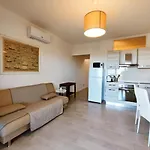 Casa Alexandra شقة كاستيلساردو